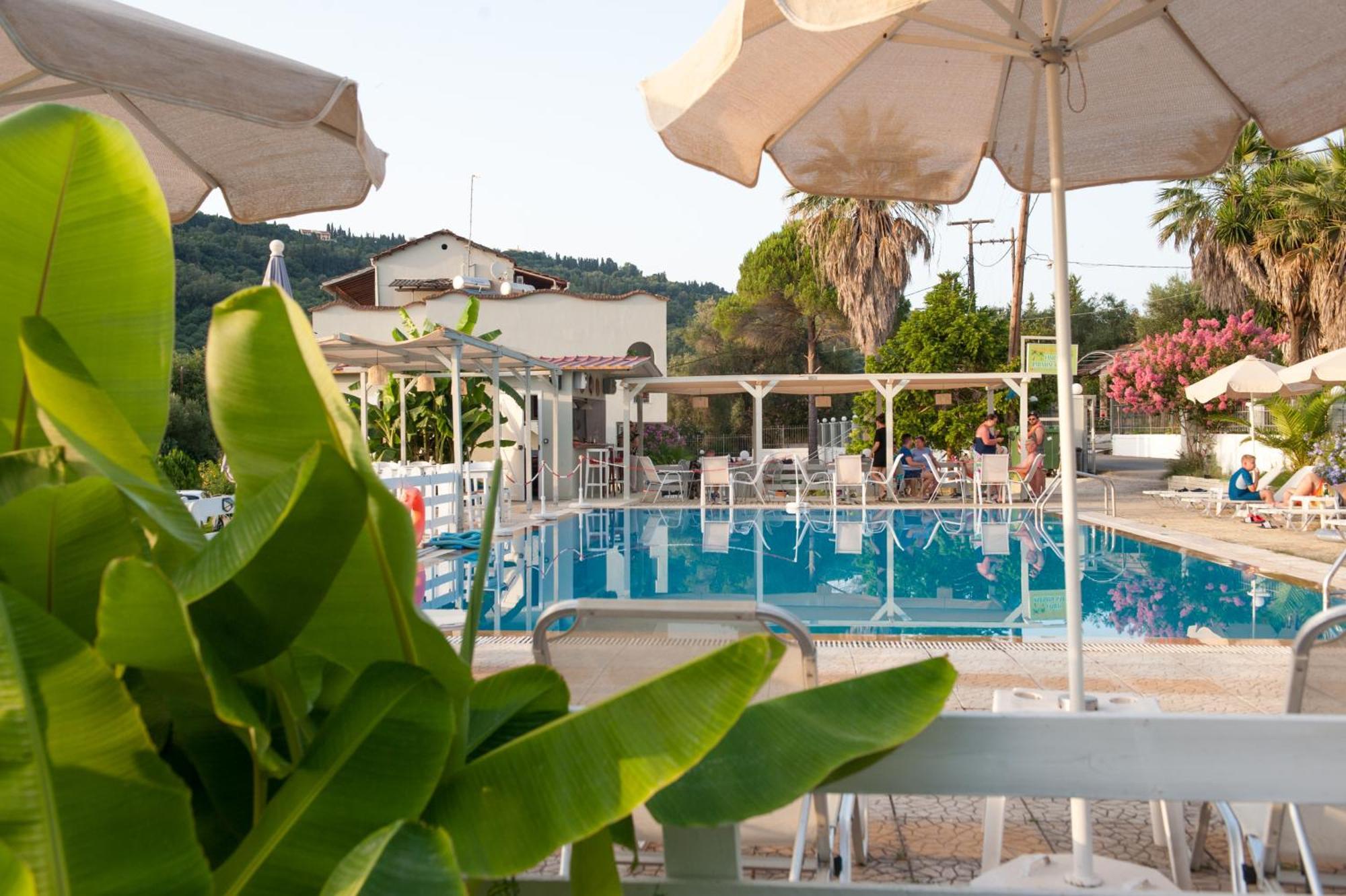 Vassilis Paradise Garden Aparthotel Agios Georgios Pagon Dış mekan fotoğraf