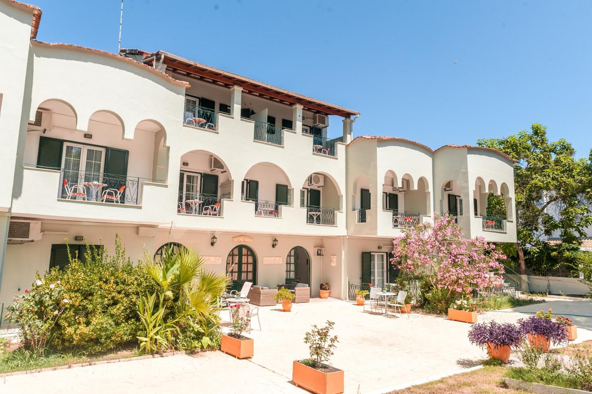 Vassilis Paradise Garden Aparthotel Agios Georgios Pagon Dış mekan fotoğraf