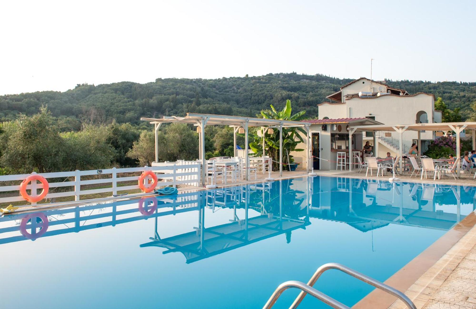 Vassilis Paradise Garden Aparthotel Agios Georgios Pagon Dış mekan fotoğraf